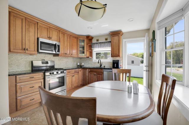 23 Coral Drive, Hazlet, NJ 07730