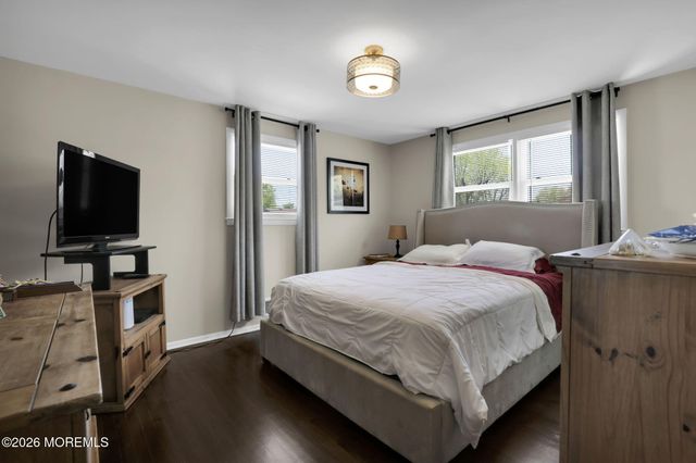 23 Coral Drive, Hazlet, NJ 07730