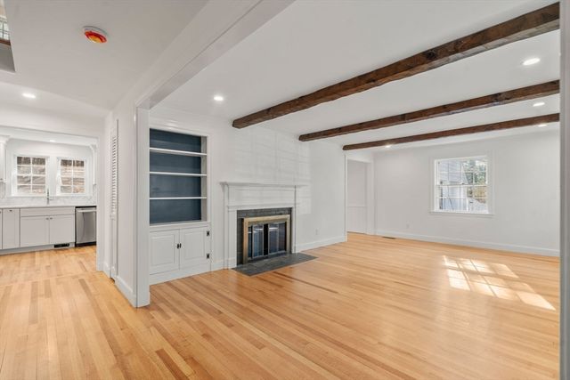 262 Cochituate Rd, Wayland, MA 01778