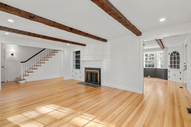 262 Cochituate Rd, Wayland, MA 01778