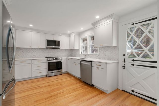 262 Cochituate Rd, Wayland, MA 01778