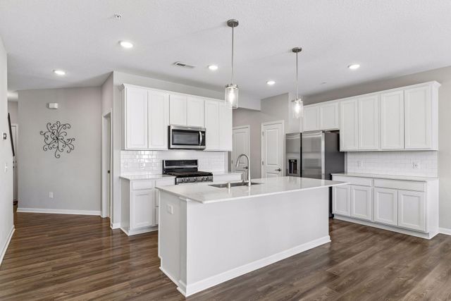 9653 4th Street Lane N, Lake Elmo, MN 55042