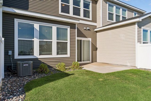 9653 4th Street Lane N, Lake Elmo, MN 55042