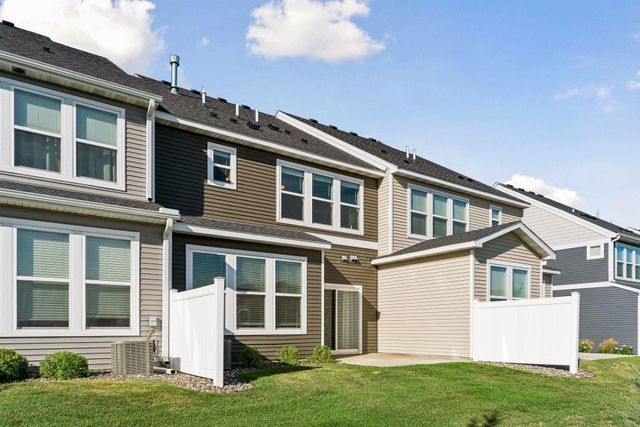 9653 4th Street Lane N, Lake Elmo, MN 55042