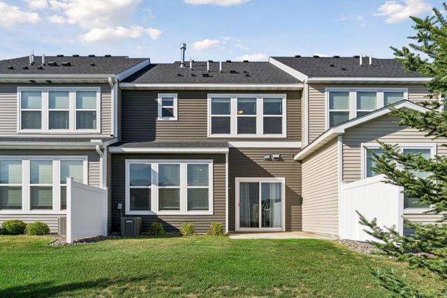 9653 4th Street Lane N, Lake Elmo, MN 55042