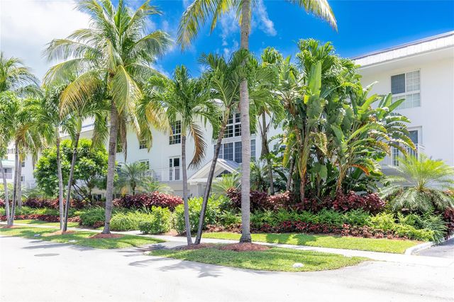 290 Sunrise Dr 3-F, Key Biscayne, FL 33149