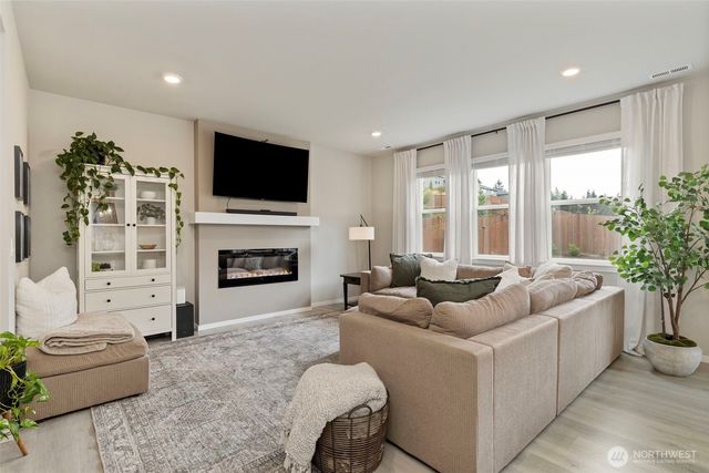 1607 NE Calavista Street, Poulsbo, WA 98370