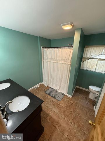 1243 GARRY AVE, Vineland, NJ 08361