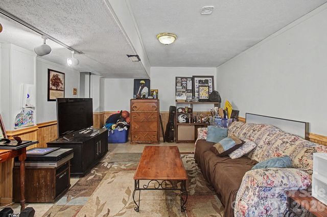 175 Pine Cove Lane, Alexander, NC 28701