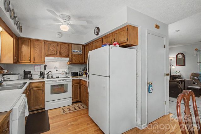 175 Pine Cove Lane, Alexander, NC 28701