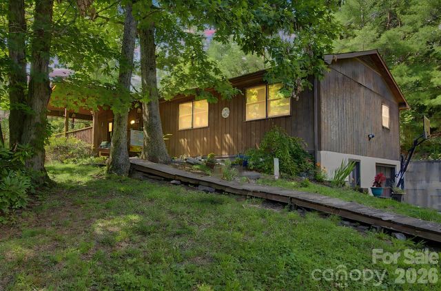 175 Pine Cove Lane, Alexander, NC 28701
