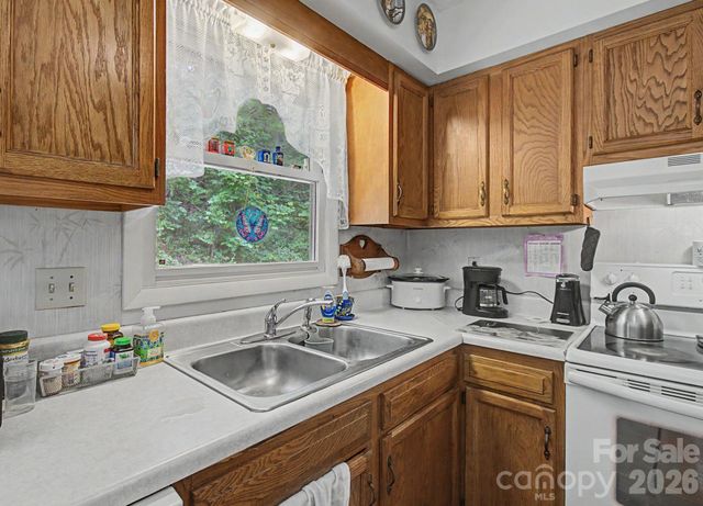 175 Pine Cove Lane, Alexander, NC 28701