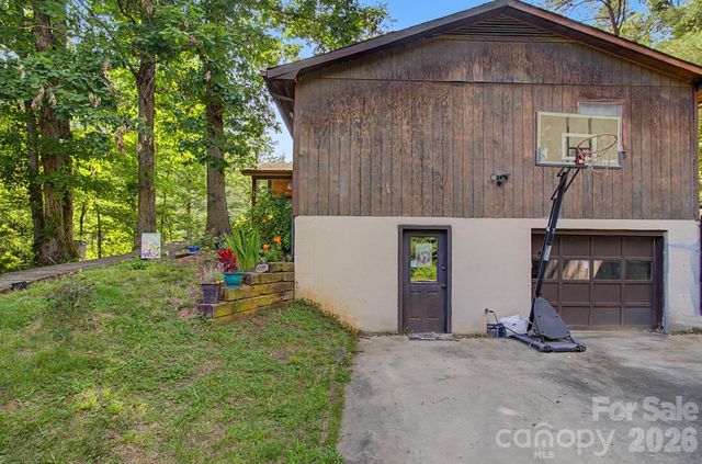 175 Pine Cove Lane, Alexander, NC 28701