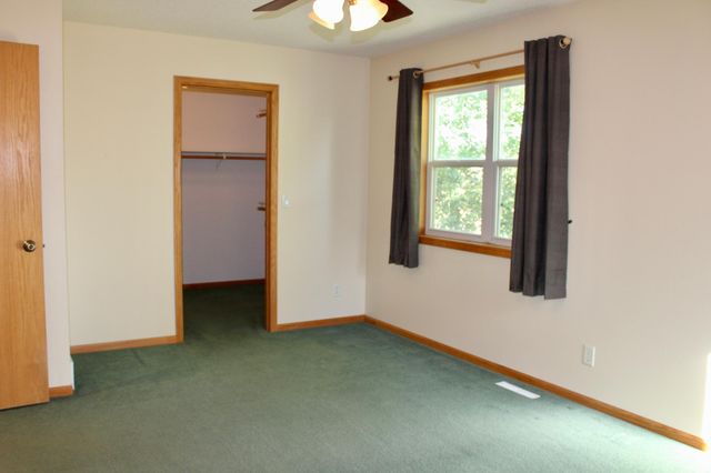 322 Oriole Avenue N, Thief River Falls, MN 56701