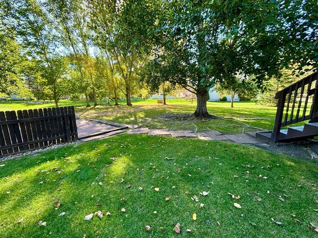 322 Oriole Avenue N, Thief River Falls, MN 56701