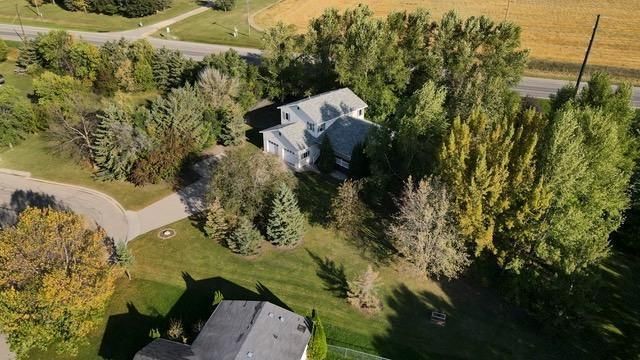 322 Oriole Avenue N, Thief River Falls, MN 56701