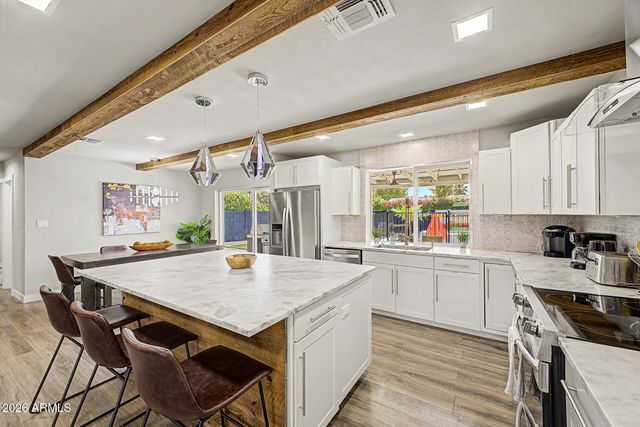 8307 E RANCHO VISTA Drive, Scottsdale, AZ 85251