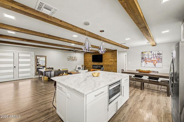8307 E RANCHO VISTA Drive, Scottsdale, AZ 85251