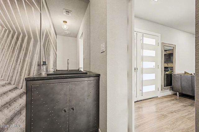 8307 E RANCHO VISTA Drive, Scottsdale, AZ 85251