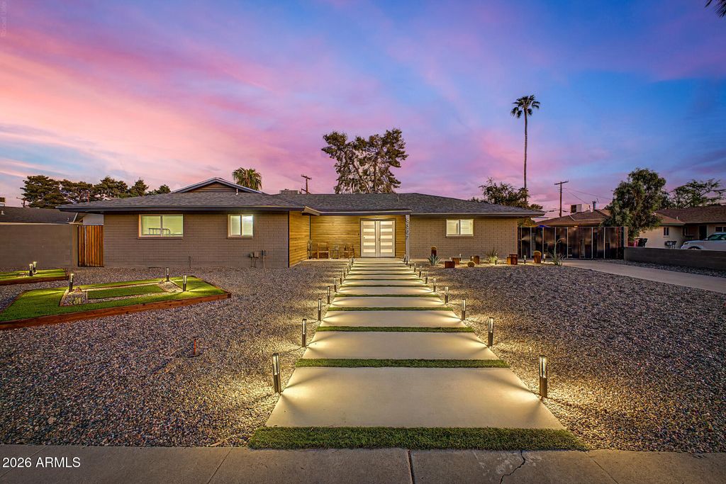 8307 E RANCHO VISTA Drive, Scottsdale, AZ 85251 — photo 2