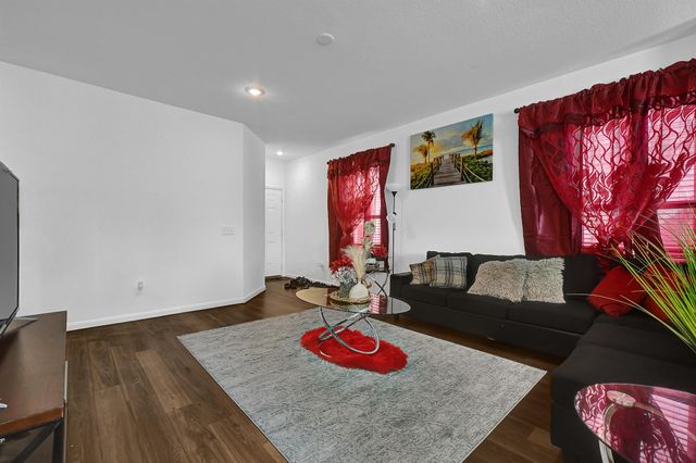 6754 Hobby Wind Ridge Drive, Houston, TX 77075