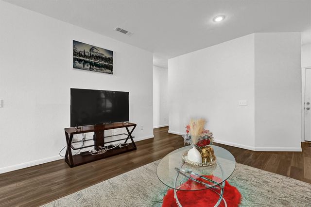 6754 Hobby Wind Ridge Drive, Houston, TX 77075