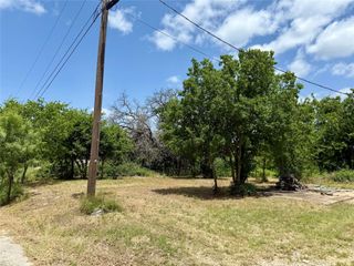 543 E Crews, Hamilton, TX 76531