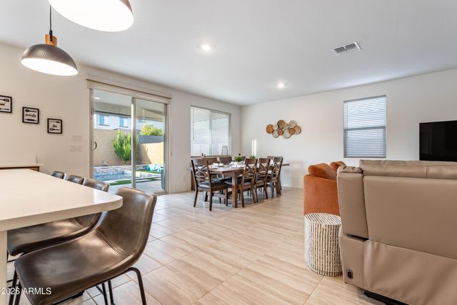 17146 W RUNNING DEER Trail, Surprise, AZ 85387
