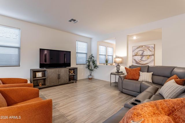 17146 W RUNNING DEER Trail, Surprise, AZ 85387