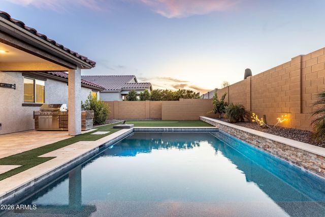 17146 W RUNNING DEER Trail, Surprise, AZ 85387