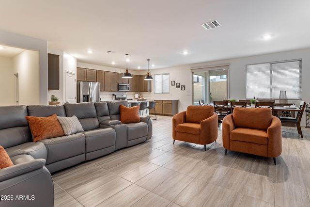 17146 W RUNNING DEER Trail, Surprise, AZ 85387