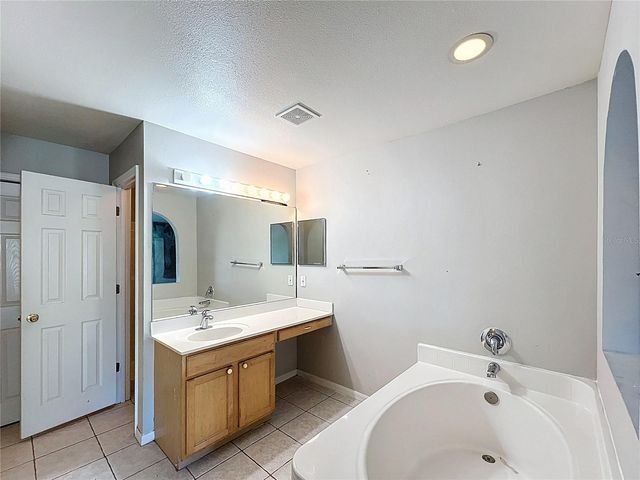 12803 LAKE VISTA DRIVE, Gibsonton, FL 33534