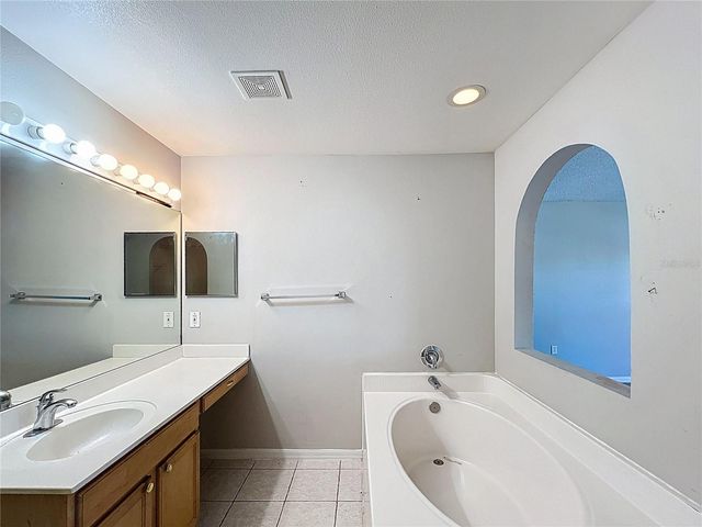 12803 LAKE VISTA DRIVE, Gibsonton, FL 33534