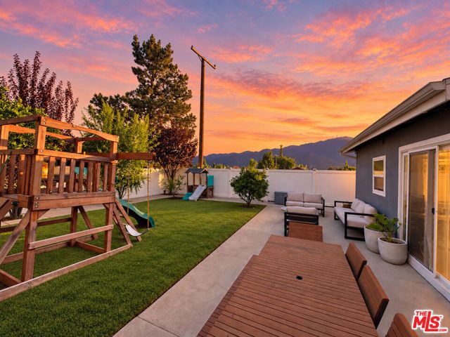 3512 Fairchild Street, La Crescenta, CA 91214