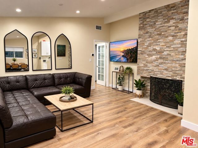 3512 Fairchild Street, La Crescenta, CA 91214