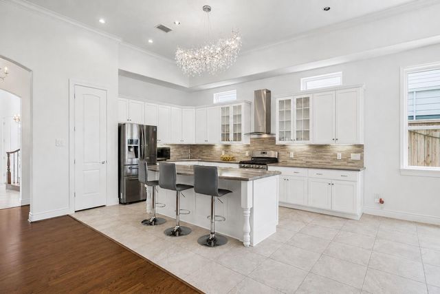 1415 Wakefield Drive, Houston, TX 77018