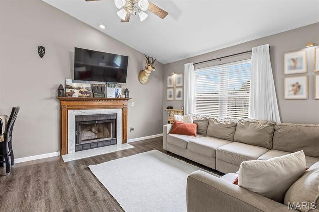 171 Kunze Drive, St Charles, MO 63303