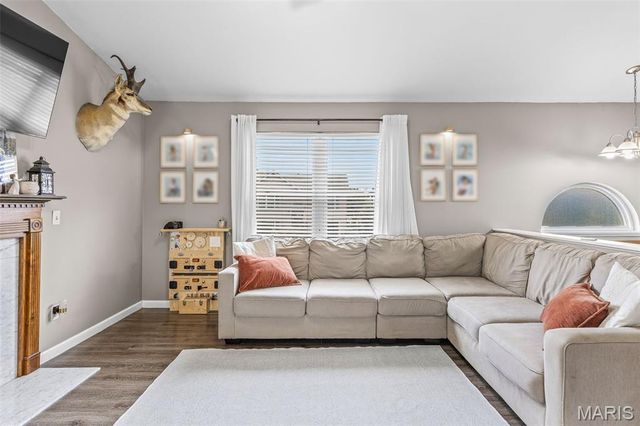 171 Kunze Drive, St Charles, MO 63303