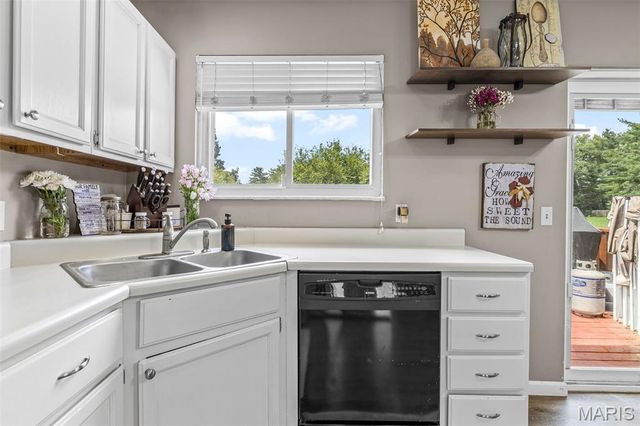 171 Kunze Drive, St Charles, MO 63303