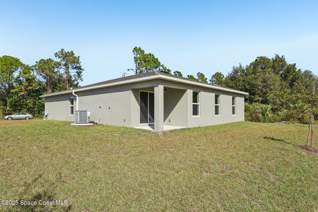 1134 Rabbit Street SE, Palm Bay, FL 32909