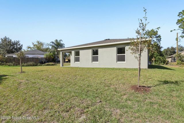 1134 Rabbit Street SE, Palm Bay, FL 32909