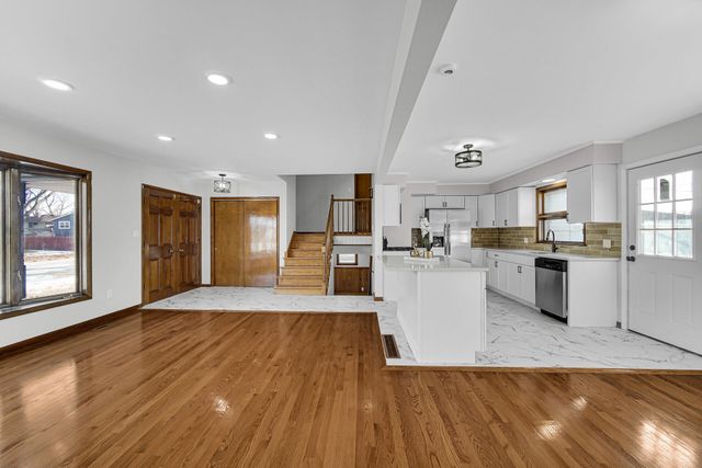 9220 Wildwood Drive, Highland, IN 46322