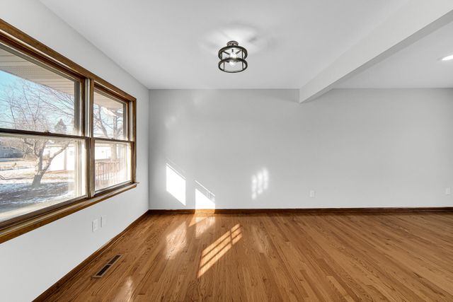 9220 Wildwood Drive, Highland, IN 46322