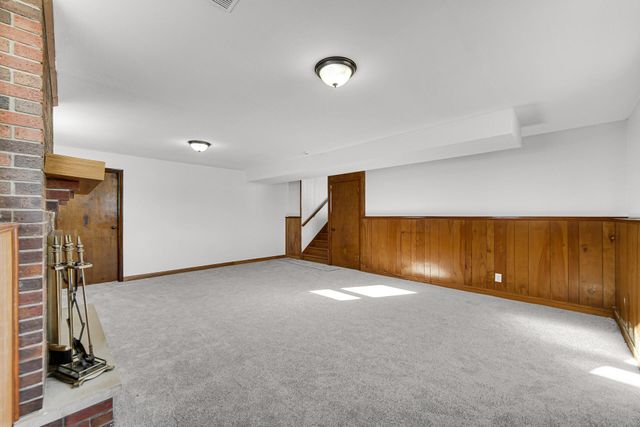 9220 Wildwood Drive, Highland, IN 46322