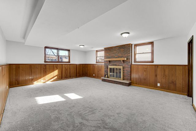 9220 Wildwood Drive, Highland, IN 46322