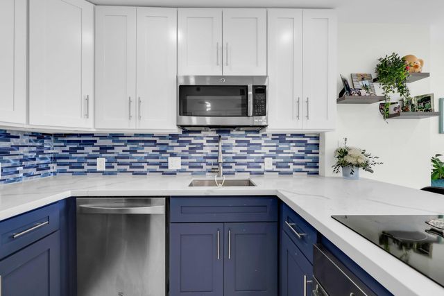20335 W Country Club Drive 2107, Aventura, FL 33180