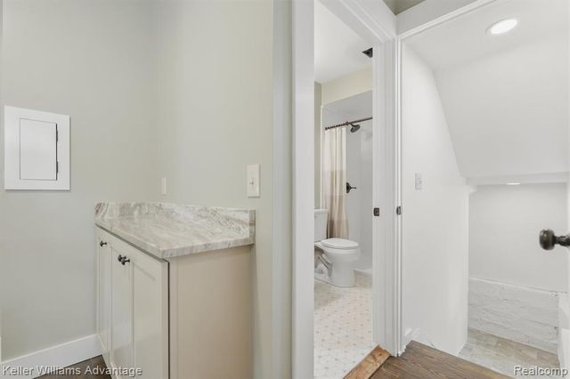 507 North Street, Holly, MI 48442