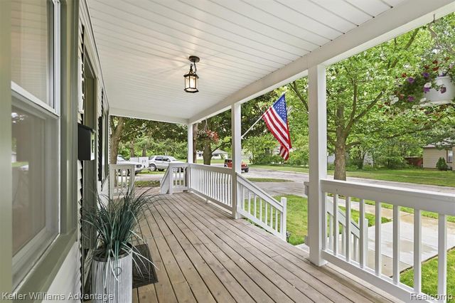 507 North Street, Holly, MI 48442