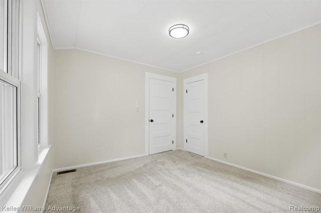 507 North Street, Holly, MI 48442