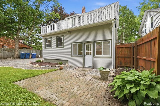 507 North Street, Holly, MI 48442